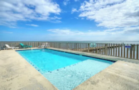 Bay Haven w/ Shared Boat Dock & Waterfront Pool Big Trout by Avantstay