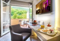 Guesia Village Hotel e Spa Hotels in Sellano