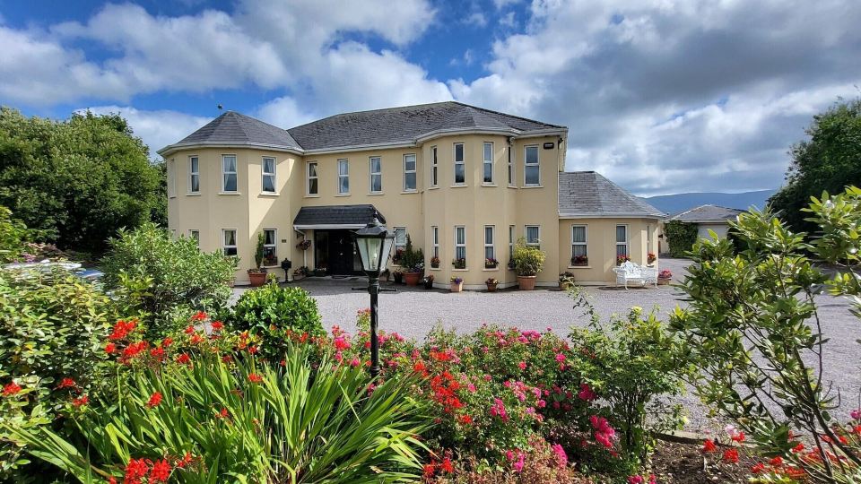 Brook Manor Lodge