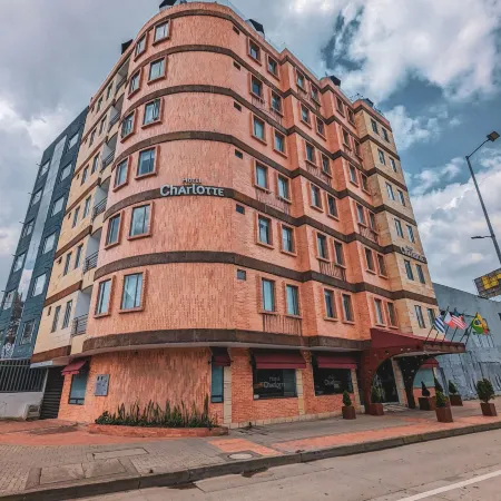 Hotel Charlotte Suite 26 Отели рядом с достопримечательностью «Конгресс-центр G12»