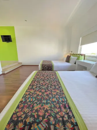 Seven Crown Express & Suites by Kavia