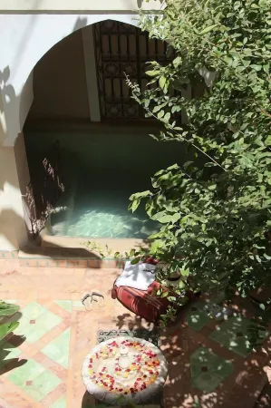 里亞德厄爾優素菲酒店