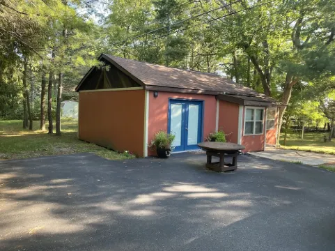 2 bedroom Cabin, perfect beach getaway