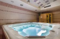 Hotel Spongiola - ที่มีสปา