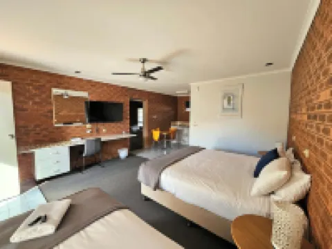 Bridge Motor Inn Tocumwal Hotels in Barooga