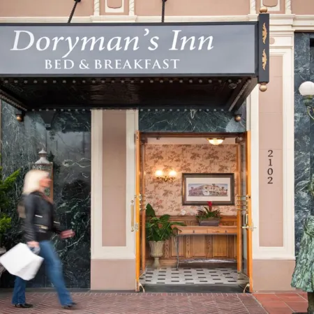 Doryman's Oceanfront Inn