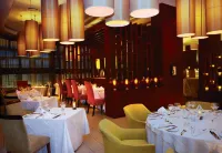 The Fairway Hotel, Spa & Golf Resort - พร้อมอาหารเช้า