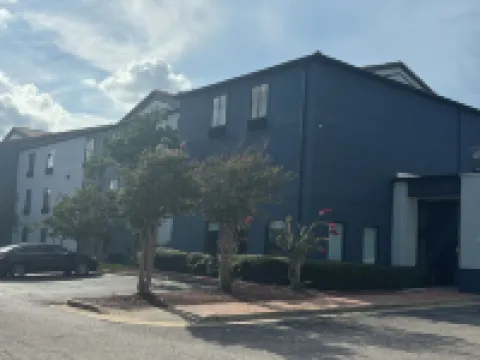 Quality Inn & Suites at Airport Blvd I-65 Hotels in Mobile