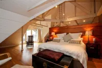 De Haas Living @ Die Laan 40 Hotels near Tokara Restaurant