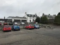 Buchan Hotel - parking