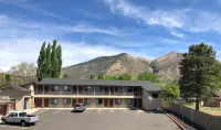 Mountain View Inn - Motels