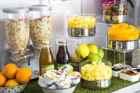 Cristal Hotel & Spa Отели рядом с достопримечательностью «Rue Meynadier»