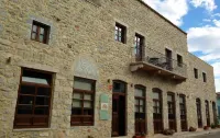 Trapela Areopolis, Boutique Hotel - parking