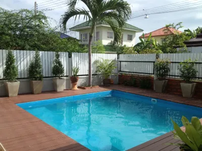 Baan PAR Pern Hadchaosamran Hotels near Chaosamran Beach