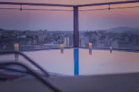 Novus City Hotel - familiares