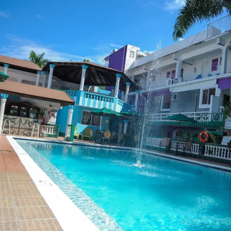 Gloriana Hotel