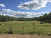 Willow Court Farm Studio West & Petting Farm, 8 Mins to Legoland & Windsor, 15 Mins to Lapland UK