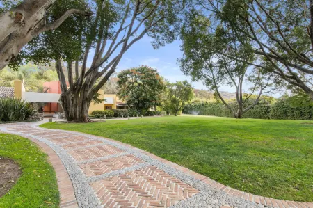 Hotel Rancho San Diego Grand Spa Resort