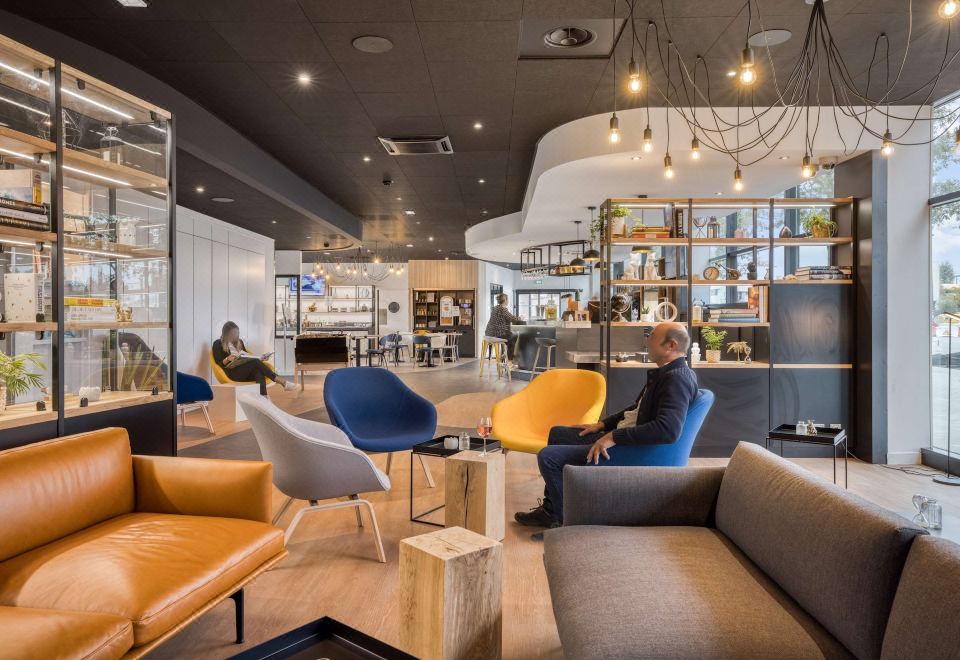 Hotel Campanile Rennes Sud Saint Jacques Over view