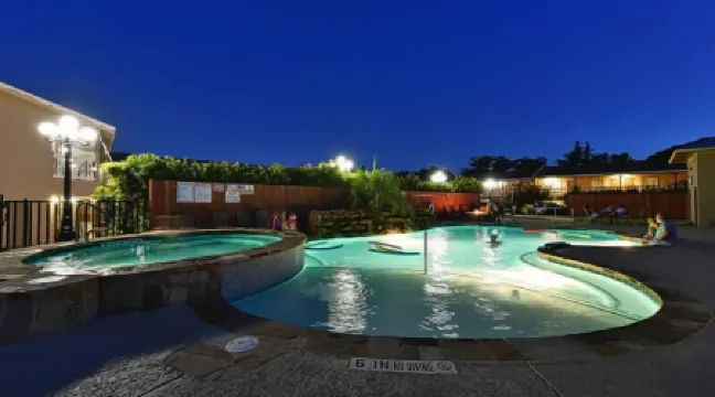 星期天之家套房飯店