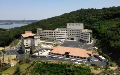 Gunsan Stay Tourist Hotel فنادق في 