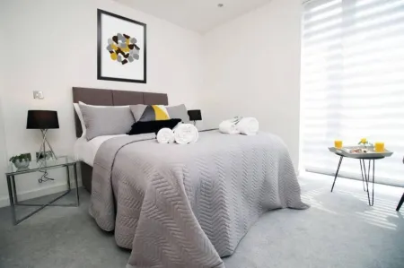 Dray Court - Hyper Central 2 Bedroom Apartment