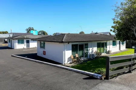 The Strand Отели рядом с достопримечательностью «Те-Рева-Рева»