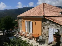 San Larenzu Hôtels à : Aullène