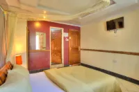 레드 버팔로 하우스 호텔 Amboseli Estate 주변 호텔