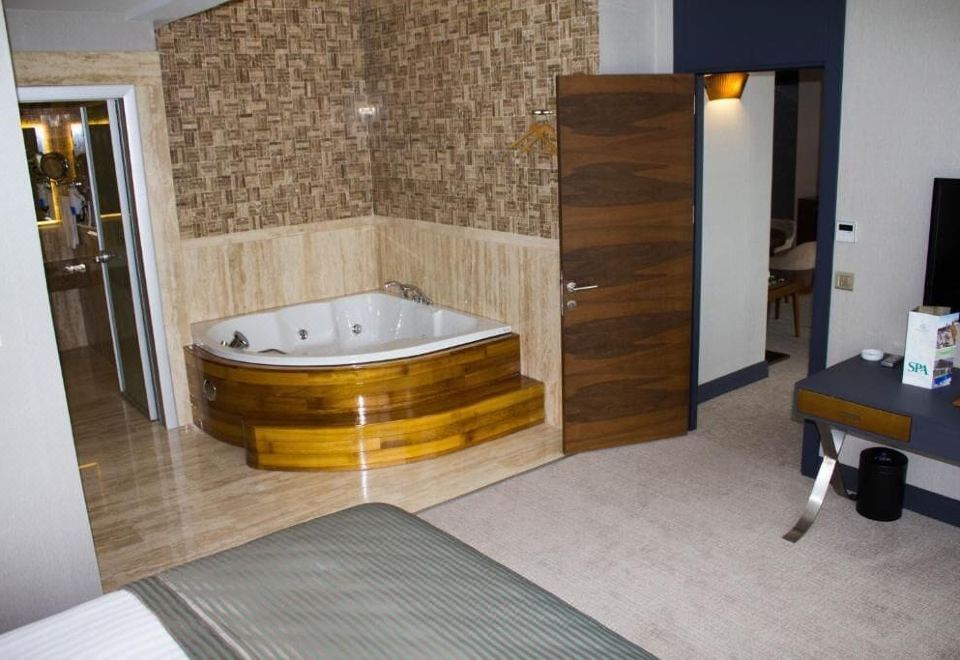 Grand Hotel GulsoyOver view