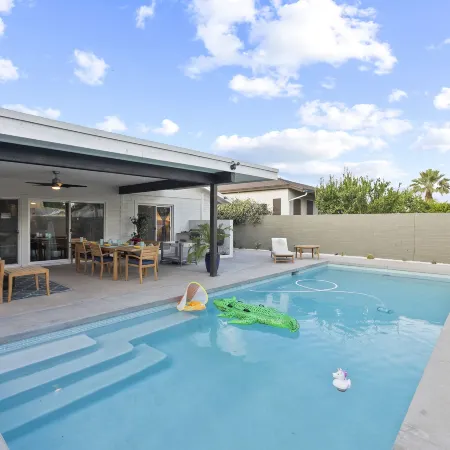 Bichito’s Playground - Heated Pool, Walkable