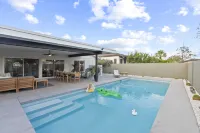 Bichito’s Playground - Heated Pool, Walkable - Private Pools