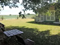 Bungalow in Wrzosowo with Sea Beach, Cleaning Included Hotels near Kemping