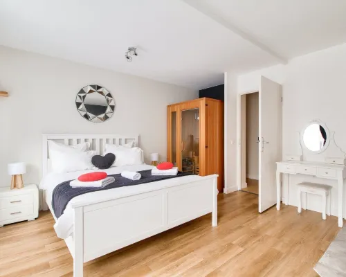 123Home - Suite & Spa XL Hotels in Montevrain