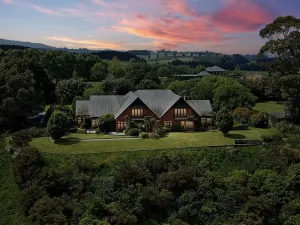 Lake Karapiro Lodge