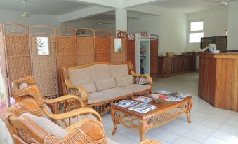 Reef Holiday Apartments