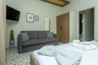 Pteleo Apartments Hotels in Glifa
