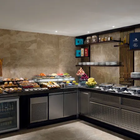 The Hotel Galleria Jeddah, Curio Collection by Hilton