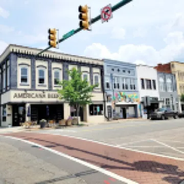 Cozy 3Br/2BA Home Near Downtown Monroe & Waxhaw with Fire Pit + Patio Hotels in Monroe