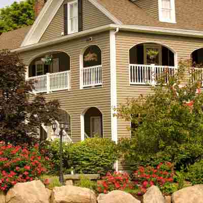 Bar Harbor Manor Hotel Exterior