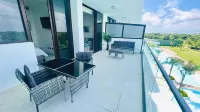 Luxury Apartment with Pool and Golf View