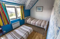 Detached house in Ploumanach - sleeps 4 (2 adults and 2 children)