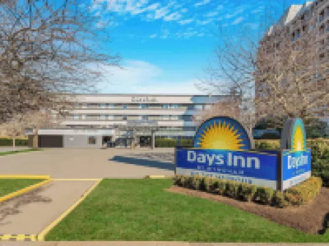 Days Inn by Wyndham Victoria on the Harbour Hotels in Victoria