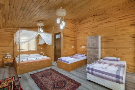 Flora Pansiyon Cirali