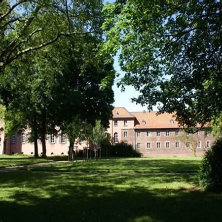Liebevoll Eingerichtete Ferienwohnung in Husum