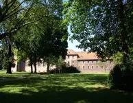 Liebevoll Eingerichtete Ferienwohnung in Husum - parking