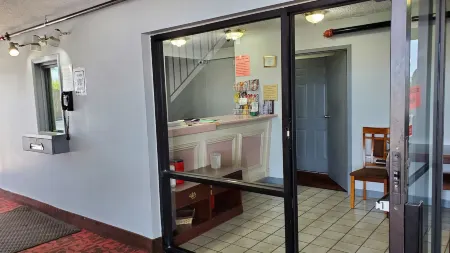 Starway Inn Отели в г. Ленсинг