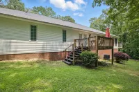 Cozy Bear Den by Jocassee Lake Devil's Fork Hotels in Oconee County