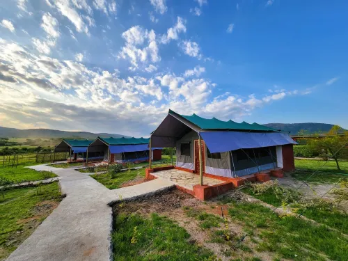 Endeem Mara Resort Hotels in Mara