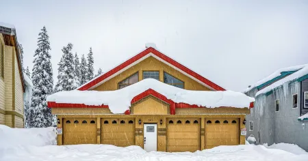 Fresh Tracks Retreat Ski In Out Mtn View Hot Tub